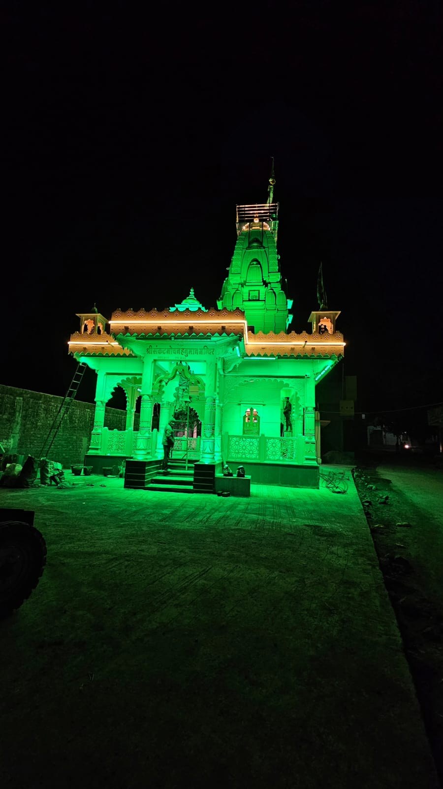 Shree Sankatmochan Hanuman Mandir — RGB Green Illumination – temple façade lighting project