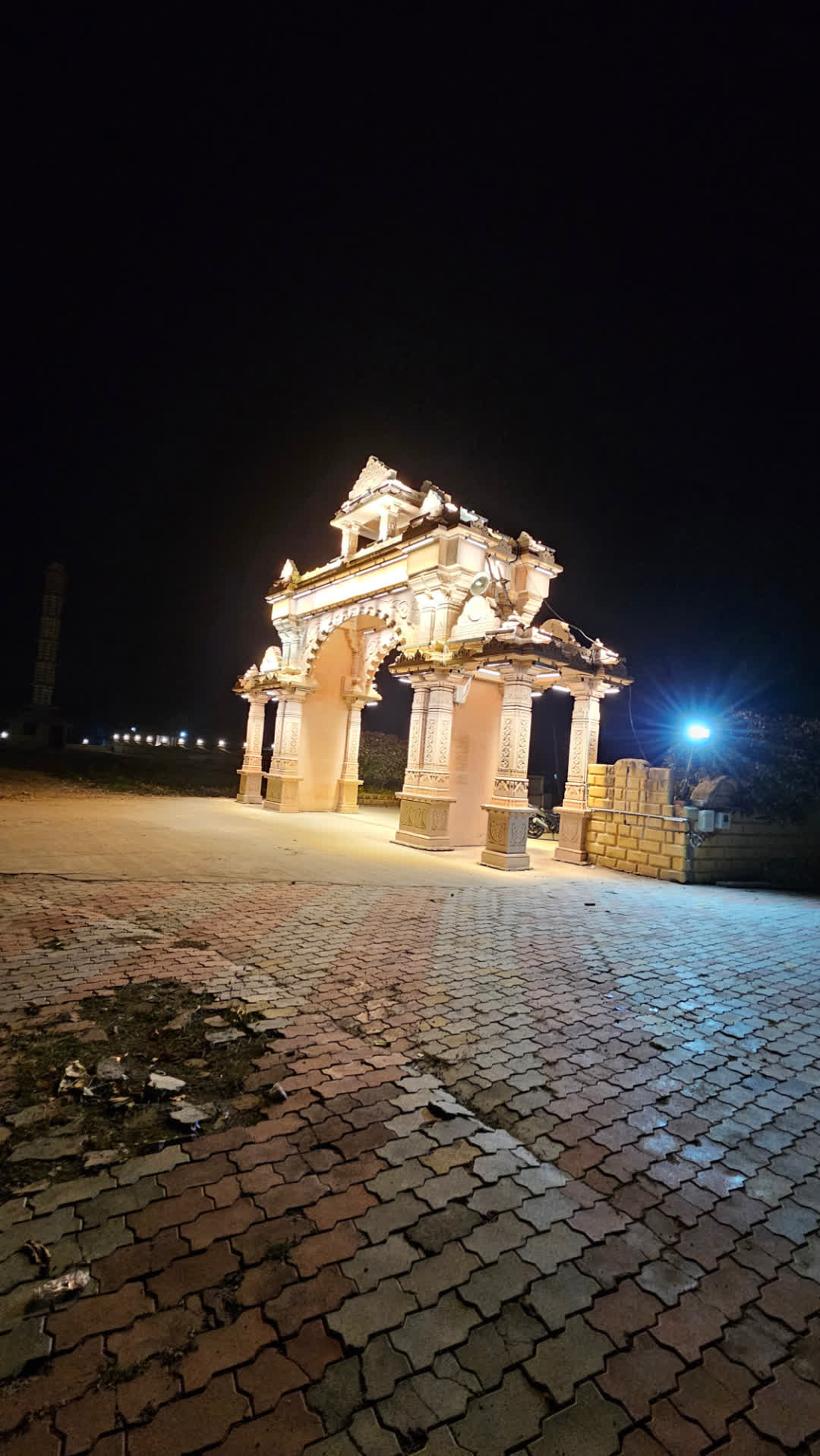 ISI Temple — Gate Lighting – temple façade lighting project
